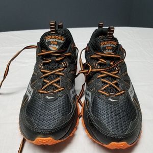 Saucony Excursion TR8 Size 10 Hiking Casual shoes
